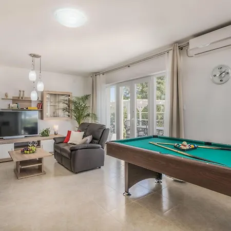 Cozy In With Kitchen Holiday home *